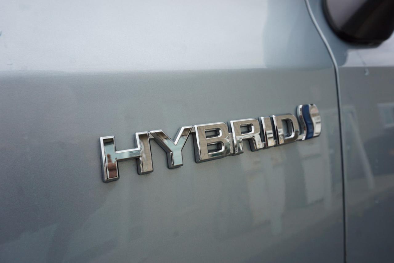 2014 Toyota Prius V CERTIFIED *SERVICE RECORDS* CAMERA BLUETOOTH HEATED SEATS CRUISE ALLOYS - Photo #31