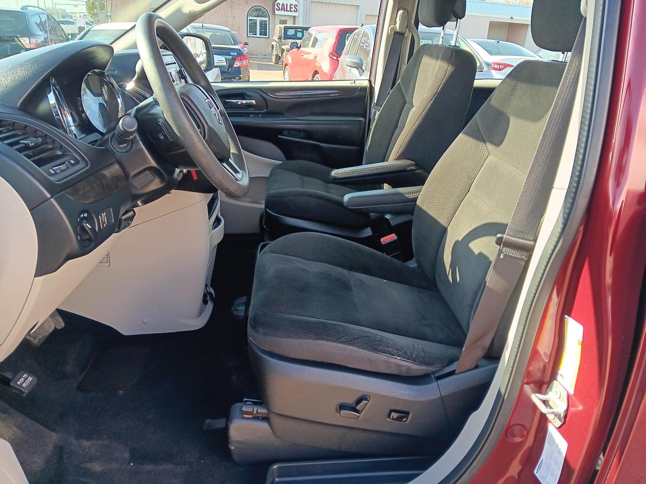 2019 Dodge Grand Caravan 7 Pass, BU Cam, Power Seat, Bluetooth - Photo #13
