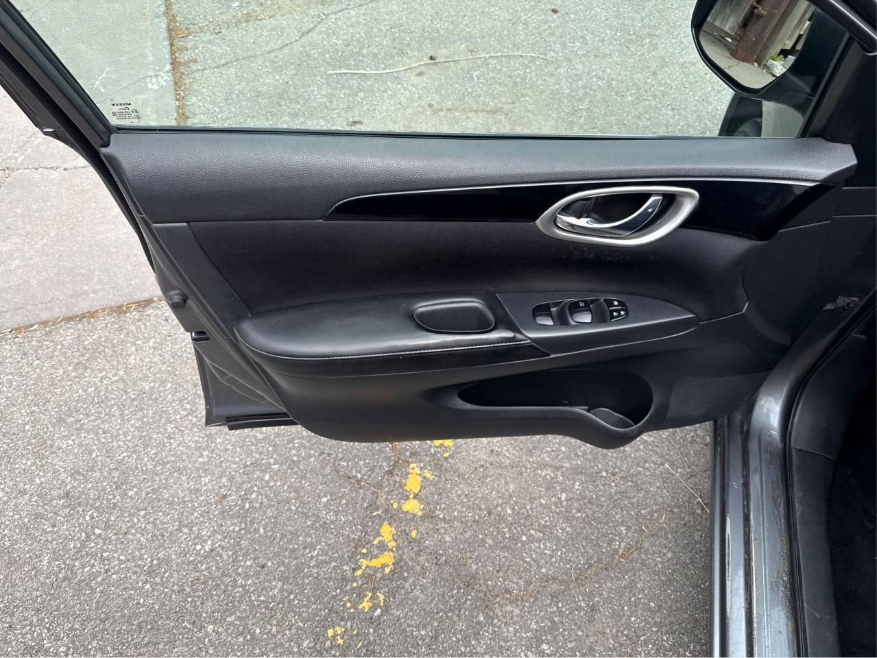 2016 Nissan Sentra SR - Photo #17