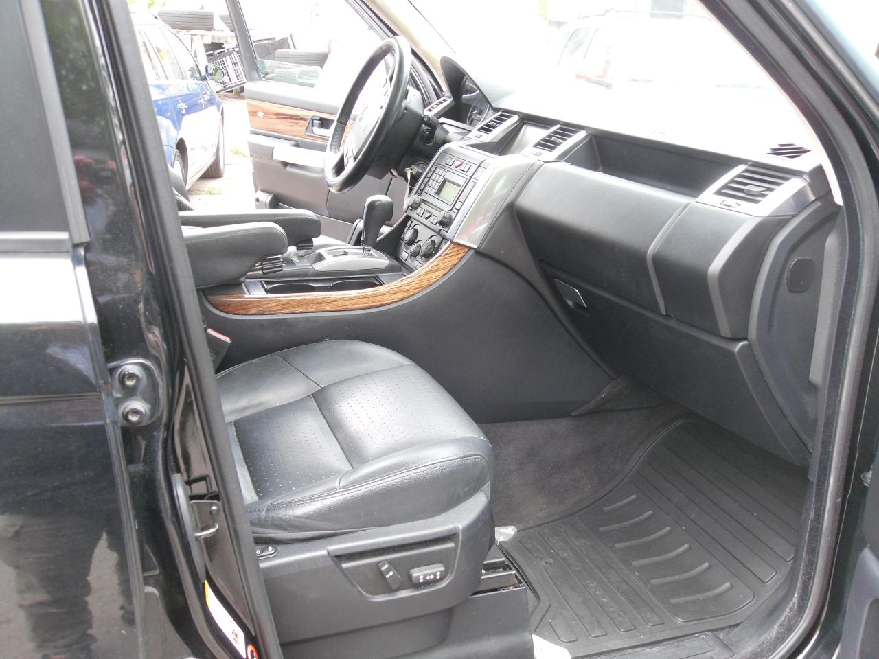 2009 Land Rover Range Rover Sport SC - Photo #11
