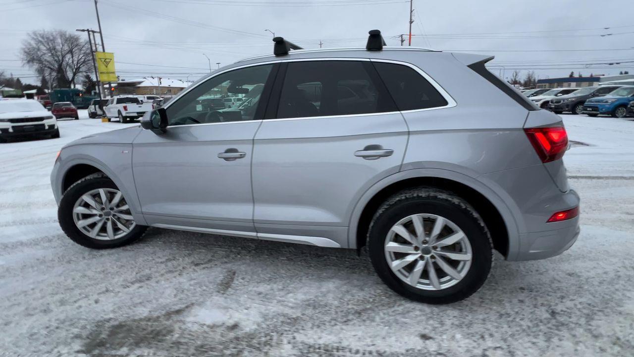 2021 Audi Q5 45 Progressiv HEATED LEATHER SEATS/STEERING WHEEL, MOONROOF, NAV, BACK UP CAM, CRUISE CONTROL!! Photo
