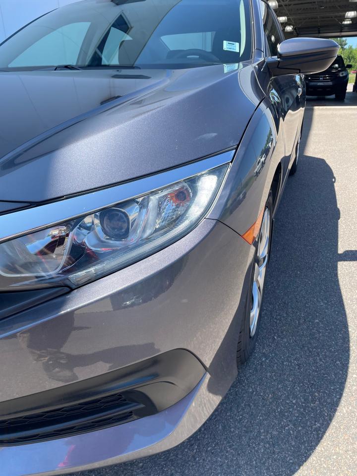 2018 Honda Civic 4D LX CVT Photo