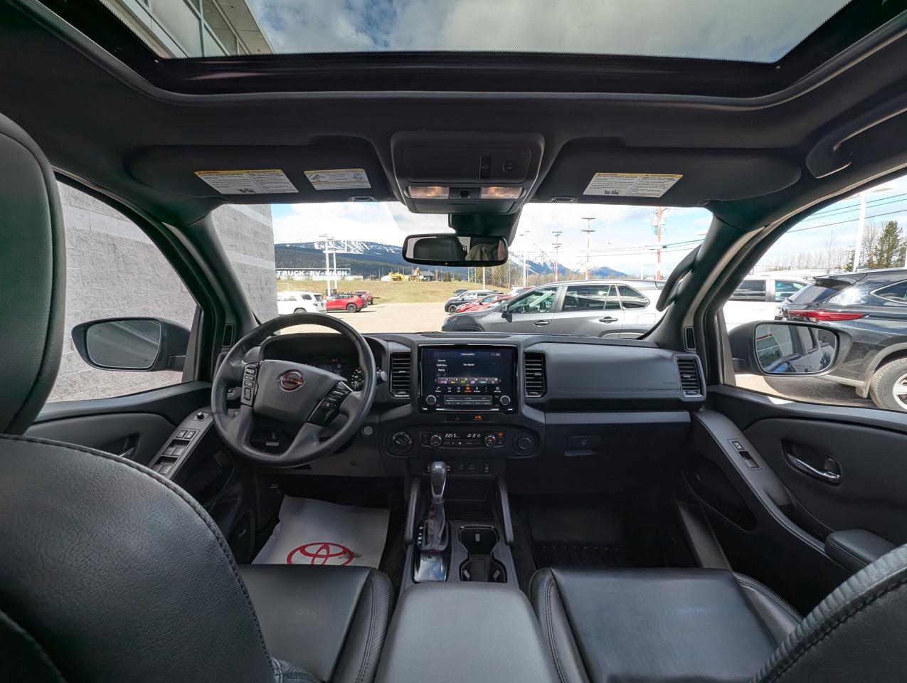 2022 Nissan Frontier Pro-4X Photo