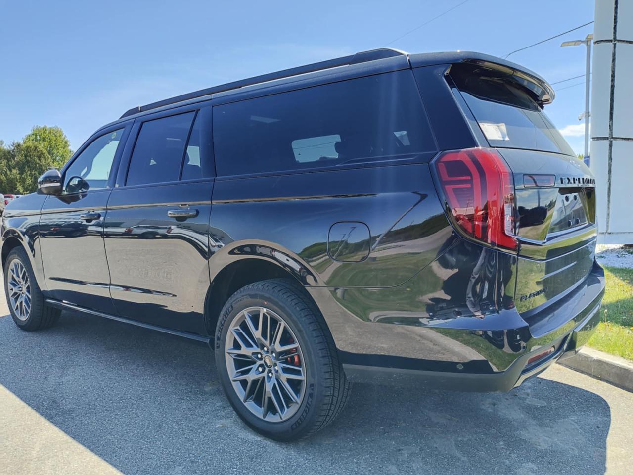 2025 Ford Expedition Platinum Max