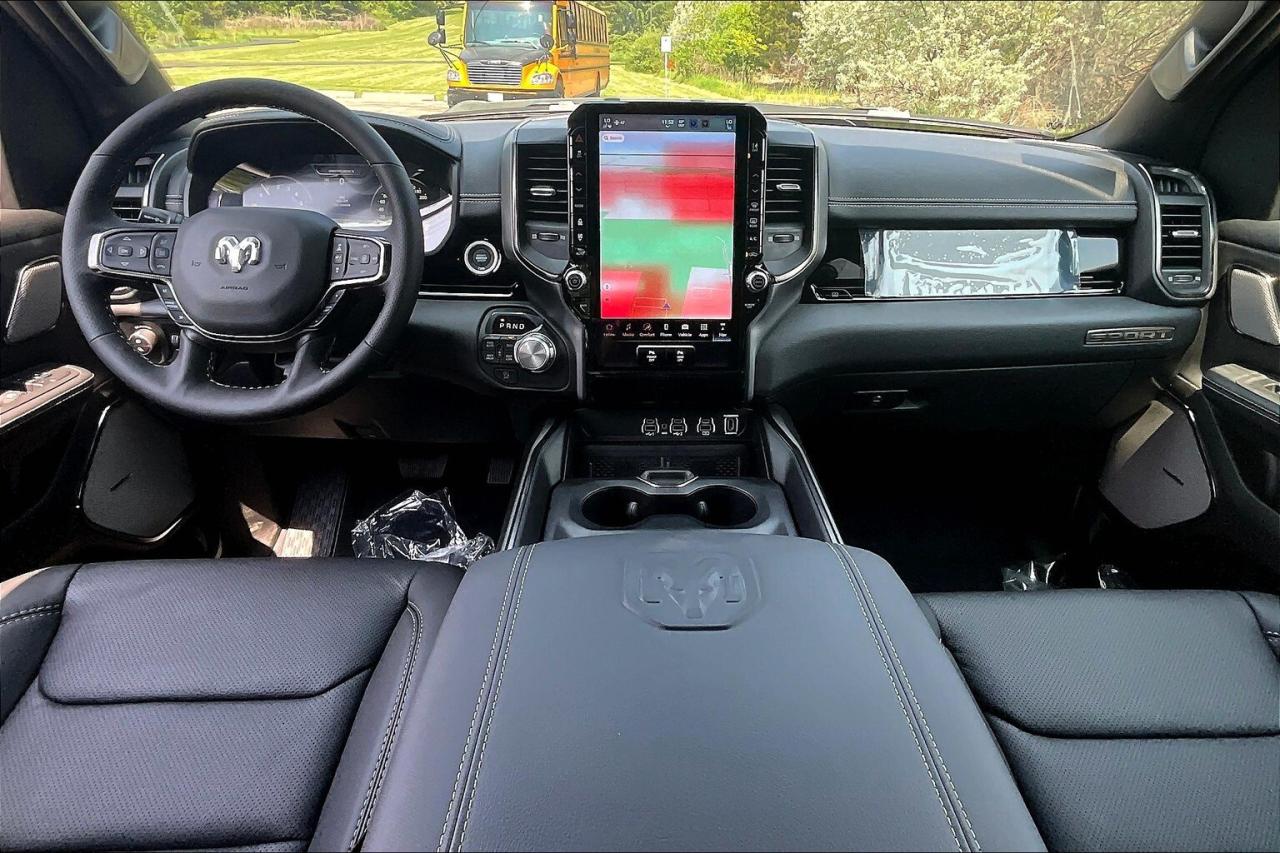 2025 RAM 1500 SPORT CREW | PanoRoof | Sport Hood | Night | LVL1 Photo4