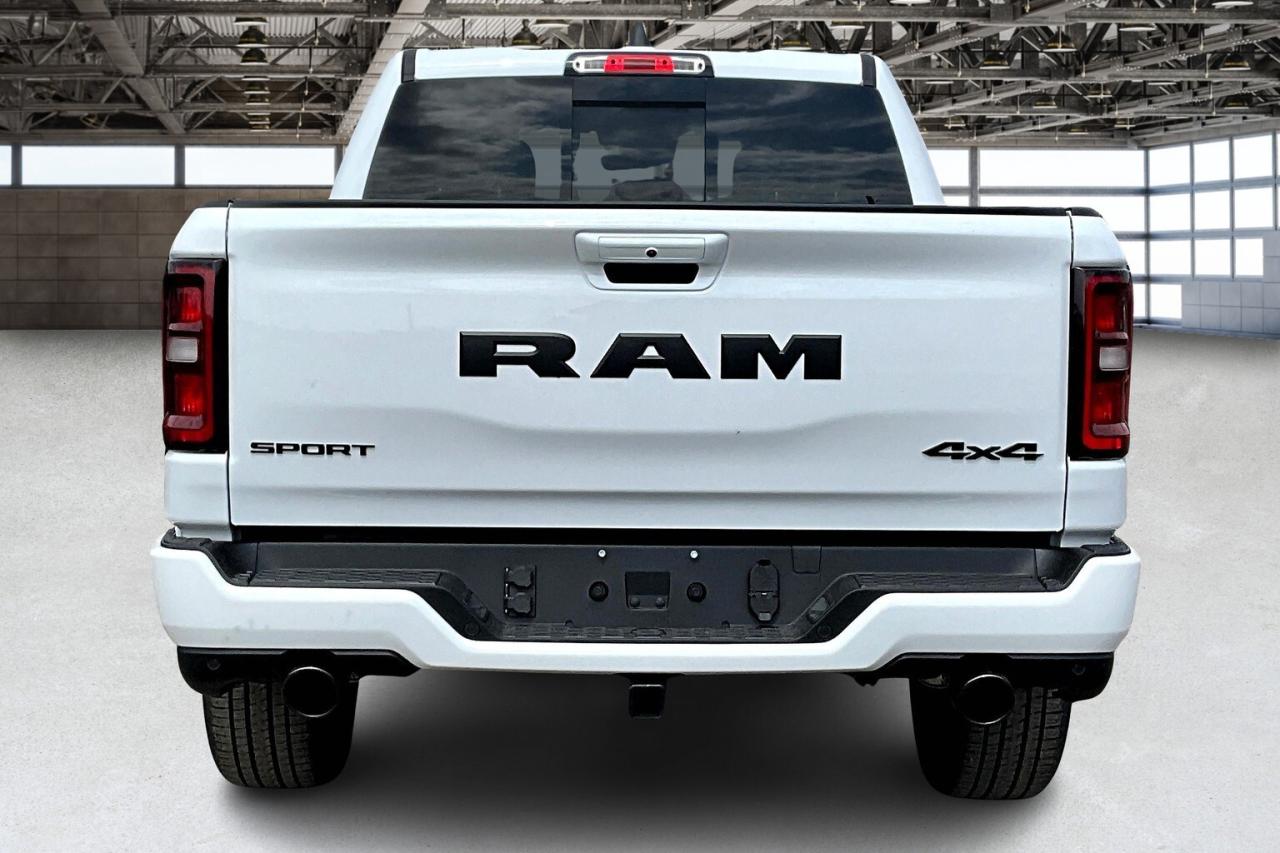 2025 RAM 1500 SPORT CREW | Nav | Surround Camera | 20" Wheels Photo3