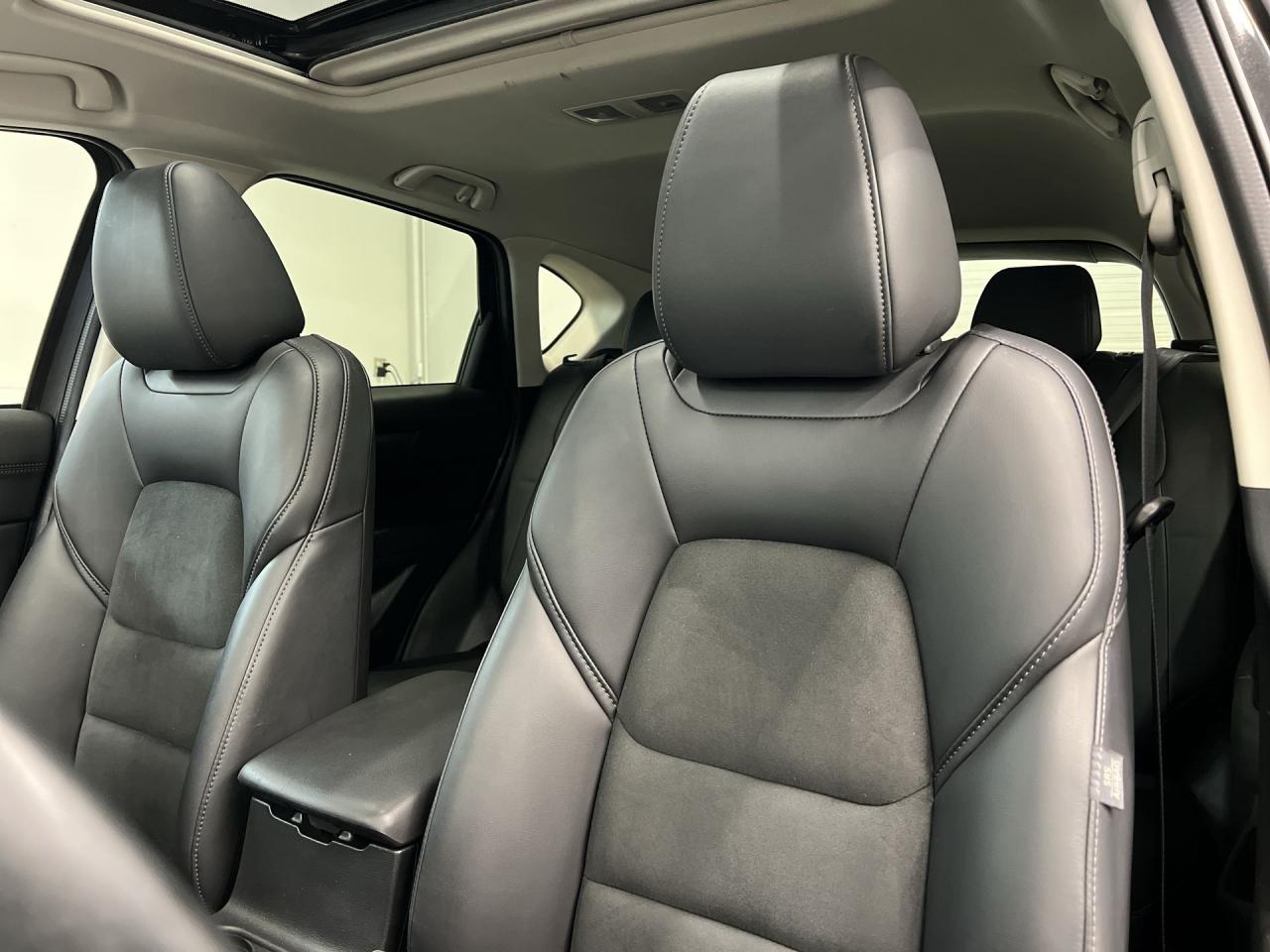 2020 Mazda CX-5 GS| AWD| LEATHER| SUNROOF| HTD SEATS| ALLOYS Photo