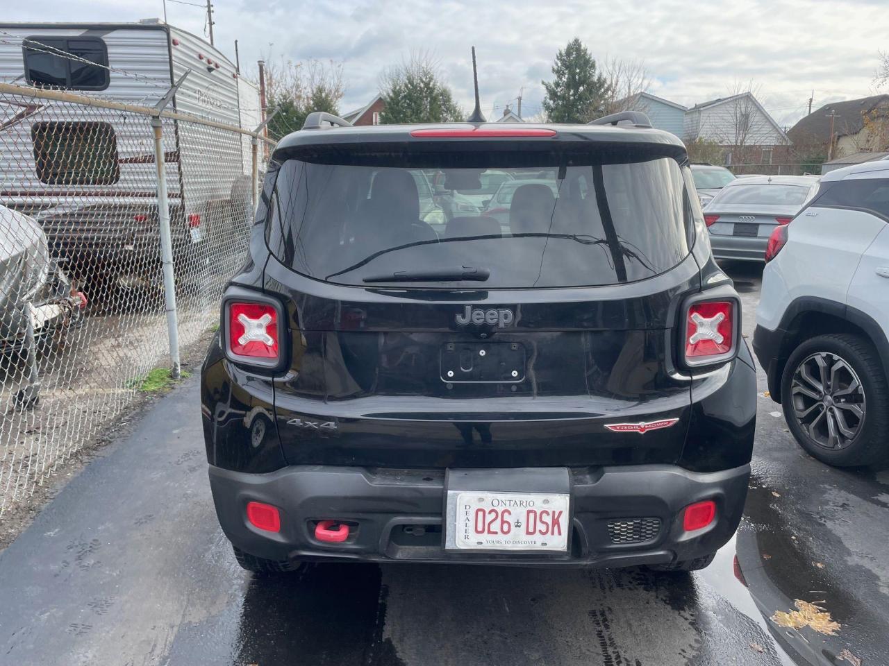 2016 Jeep Renegade Trailhawk *AWD, BACKUP CAM, HEATED SEAT &STEERING* Photo4