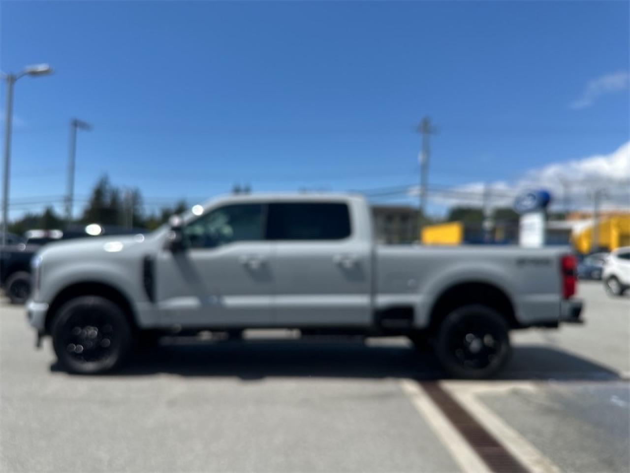 2025 Ford F-350 Super Duty XLT  - Diesel Engine Photo1