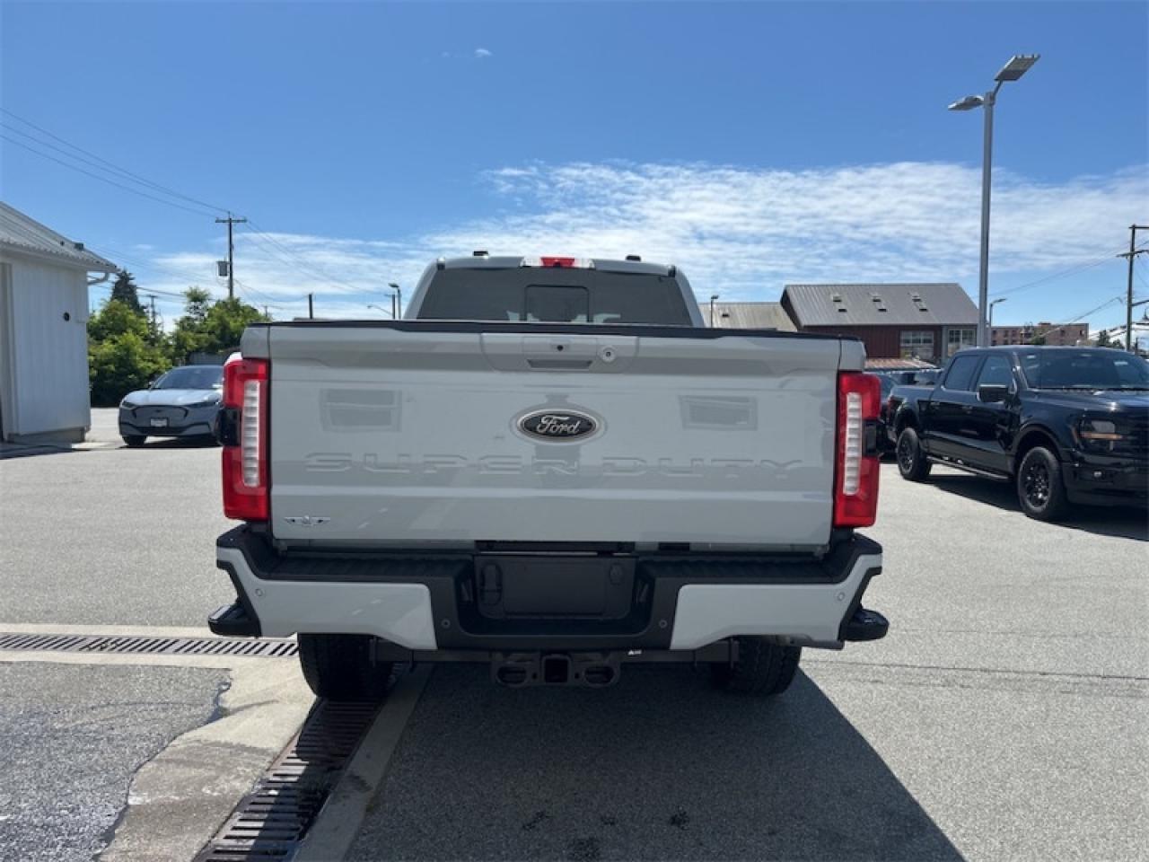 2025 Ford F-350 Super Duty XLT  - Diesel Engine Photo