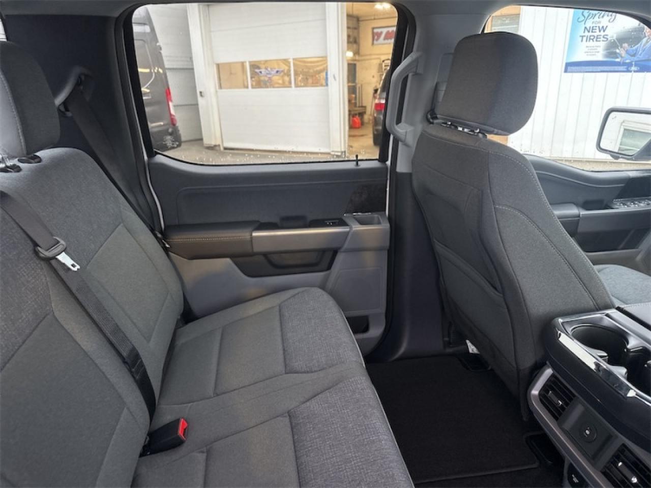 2025 Ford F-150 Lightning XLT  - Tailgate Step Photo5