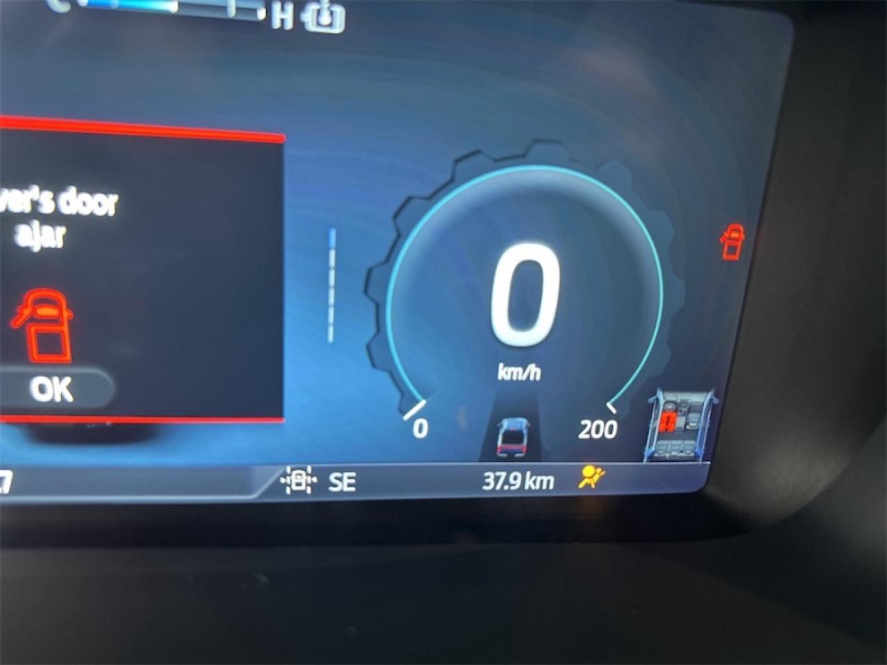 2025 Ford F-150 Lightning XLT  - Tailgate Step Photo5