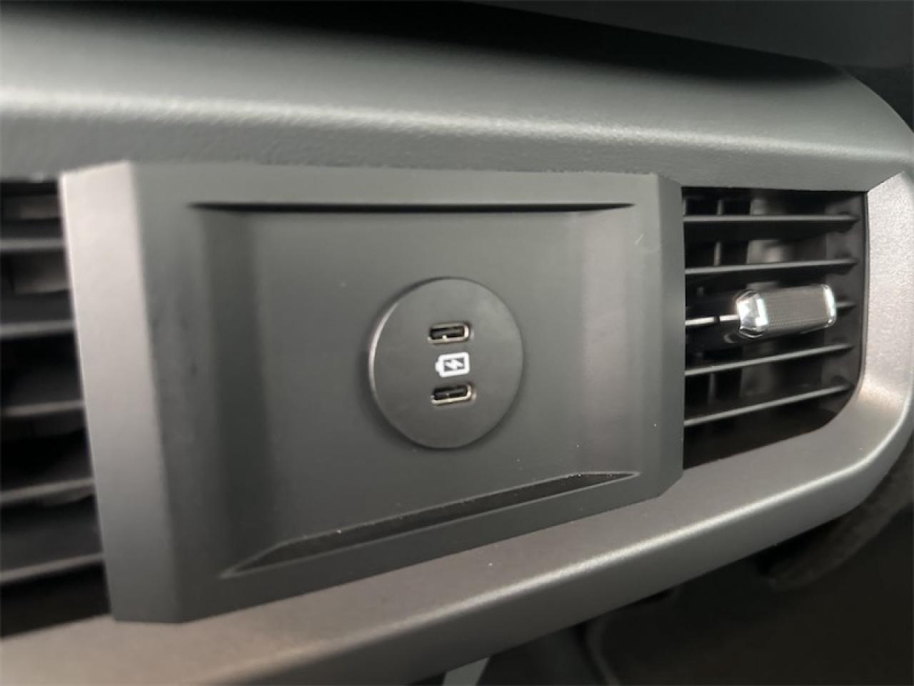 2025 Ford F-150 Lightning XLT  - Tailgate Step Photo5