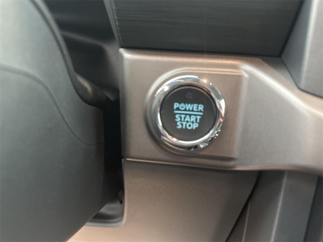 2025 Ford F-150 Lightning XLT  - Tailgate Step Photo5