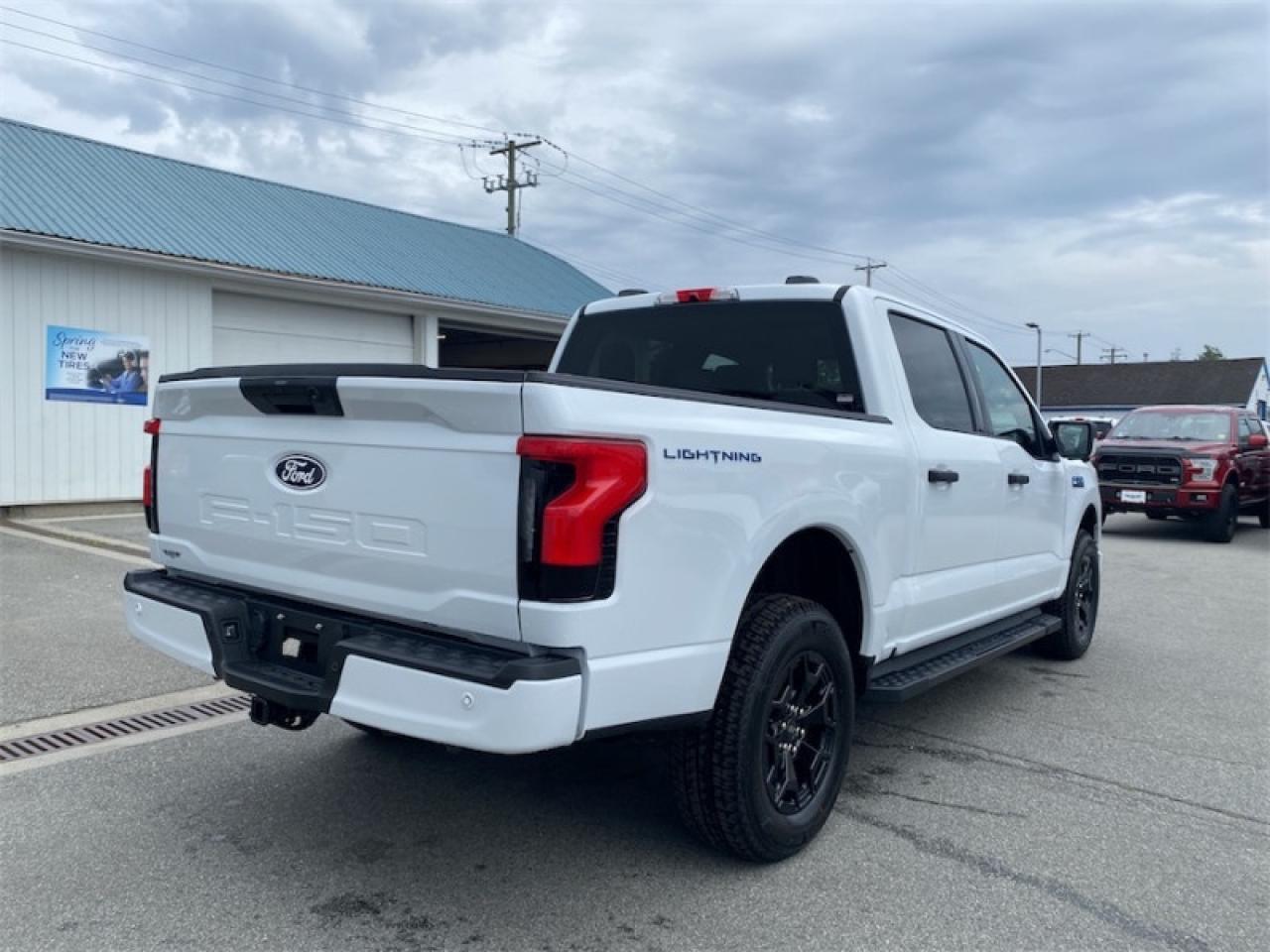 2025 Ford F-150 Lightning XLT  - Tailgate Step Photo4