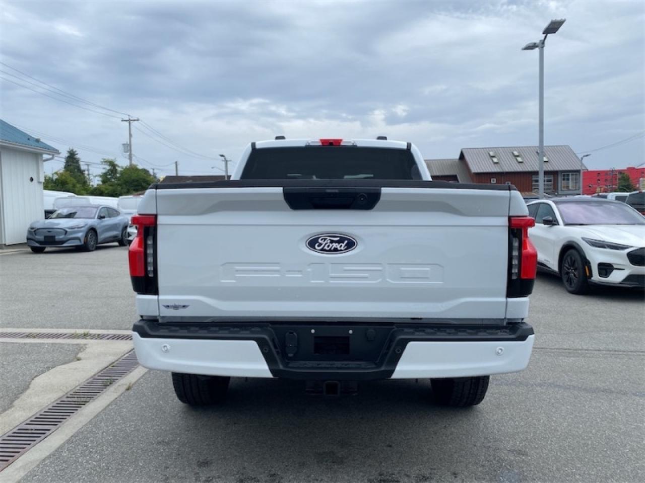2025 Ford F-150 Lightning XLT  - Tailgate Step Photo3