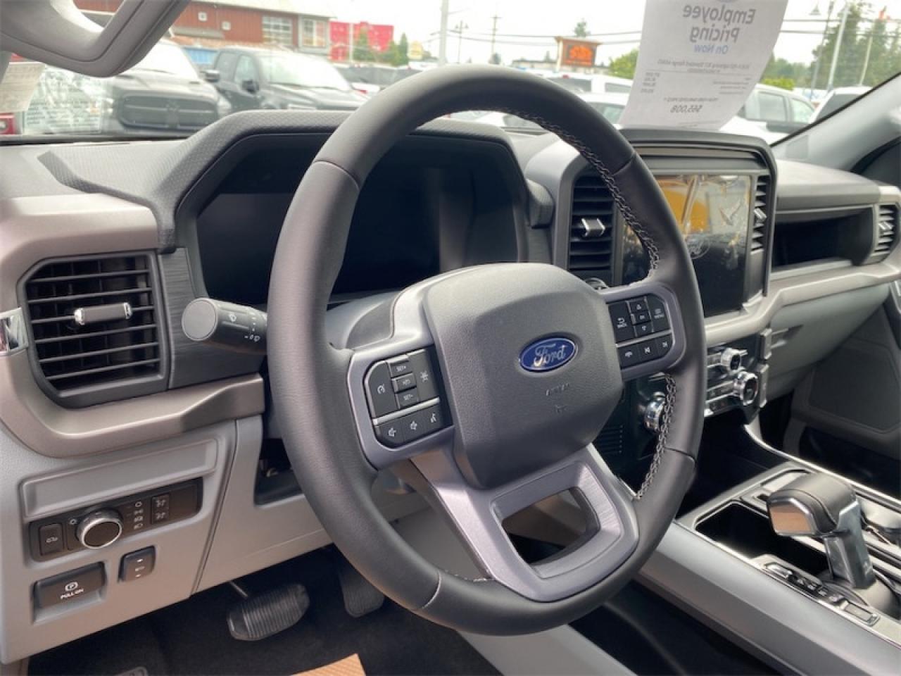 2025 Ford F-150 Lightning XLT  - Tailgate Step Photo5