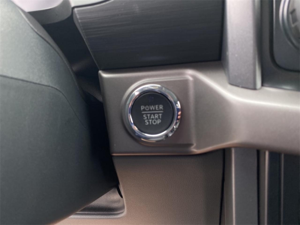 2025 Ford F-150 Lightning XLT  - Tailgate Step Photo5