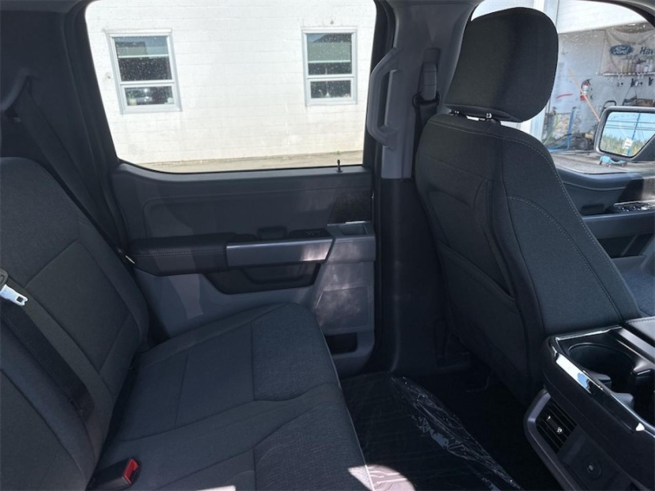 2025 Ford F-150 Lightning XLT  - Tailgate Step Photo5