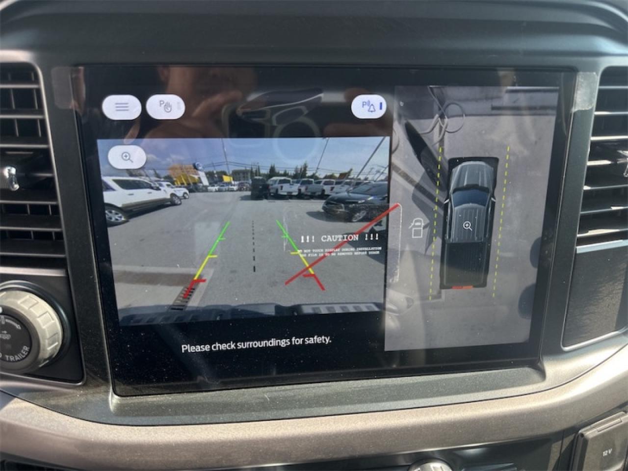 2025 Ford F-150 Lightning XLT  - Tailgate Step Photo5