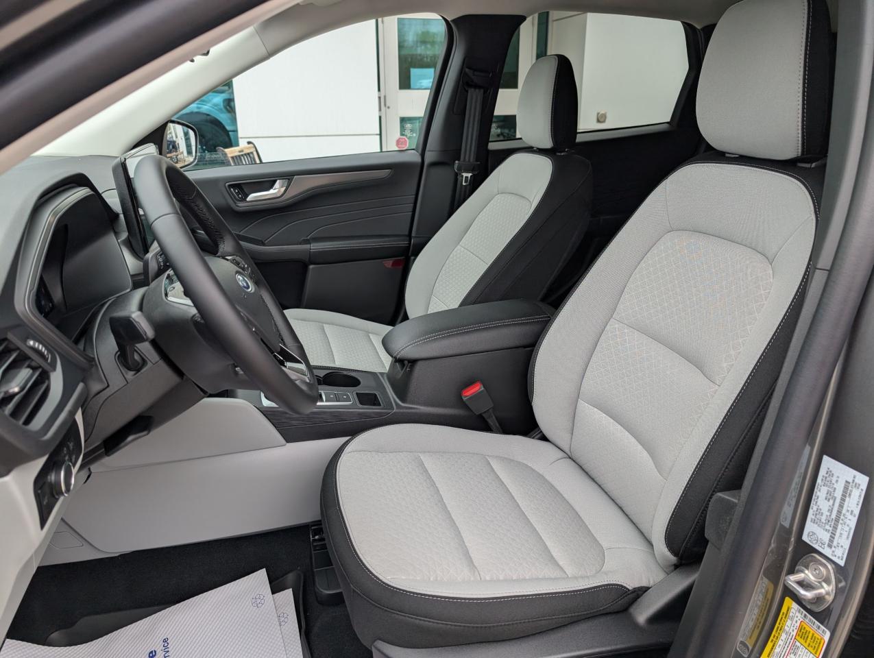 2025 Ford Escape Active Photo5