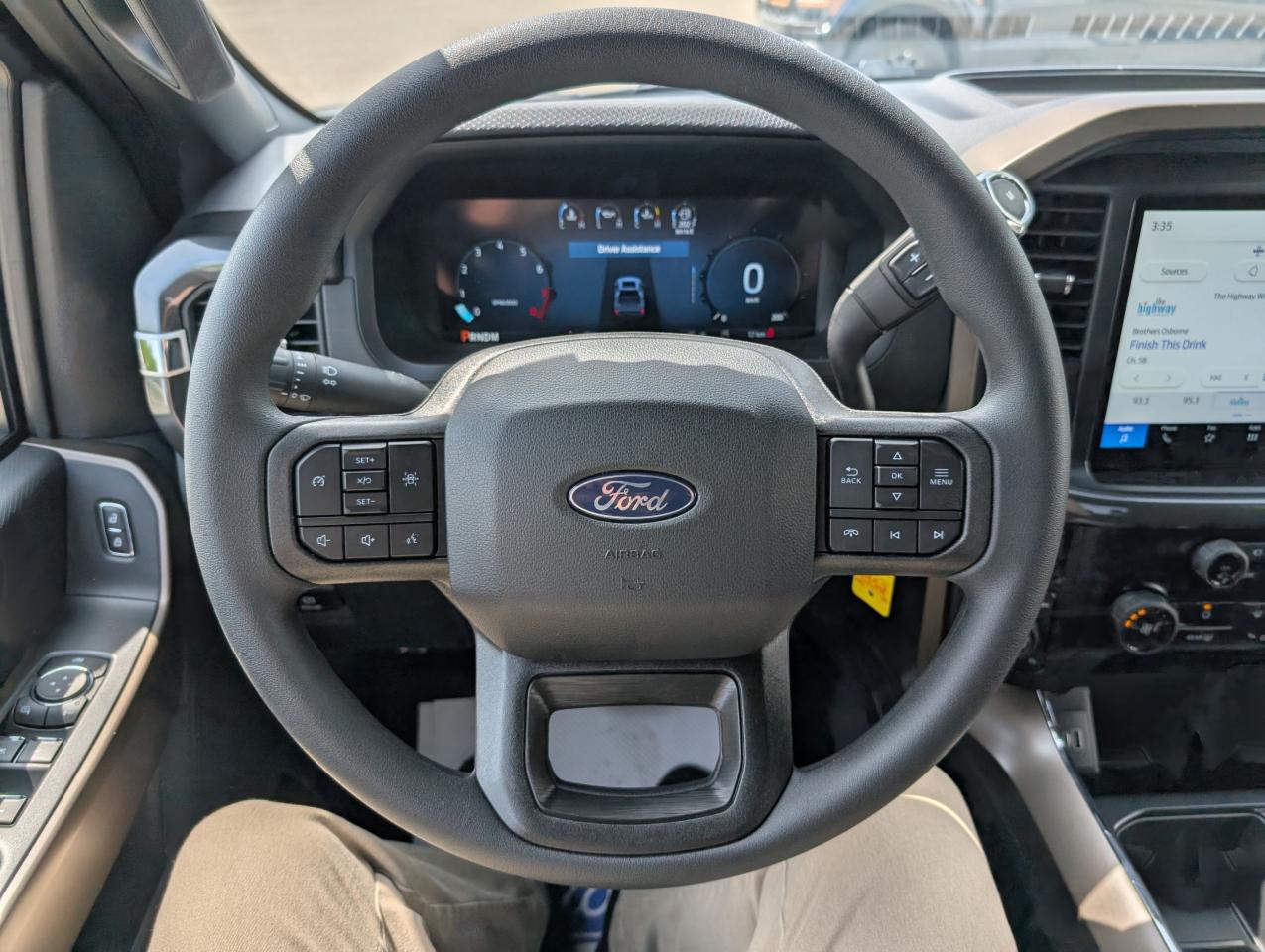 2025 Ford F-150 STX Photo5