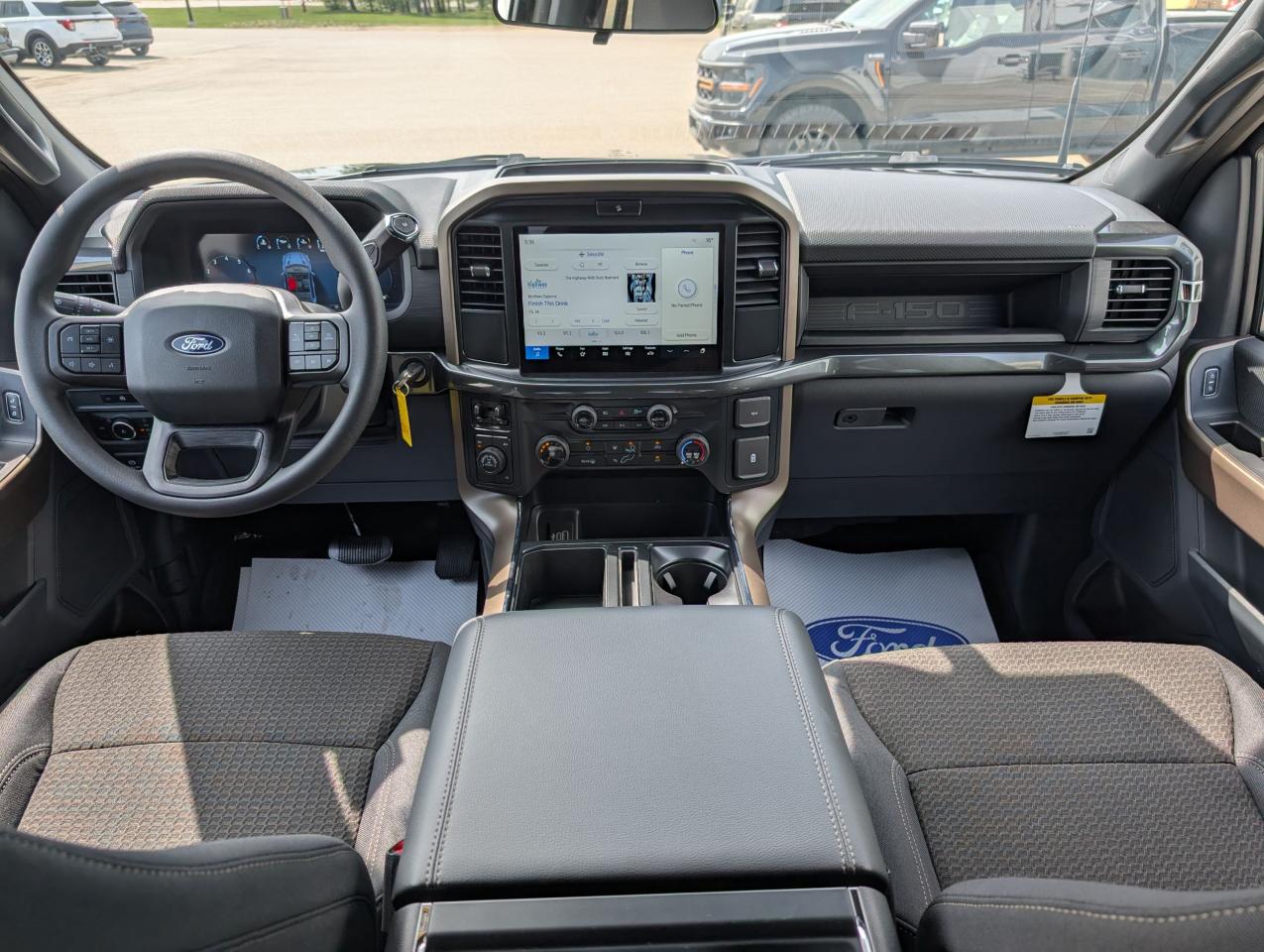 2025 Ford F-150 STX Photo5