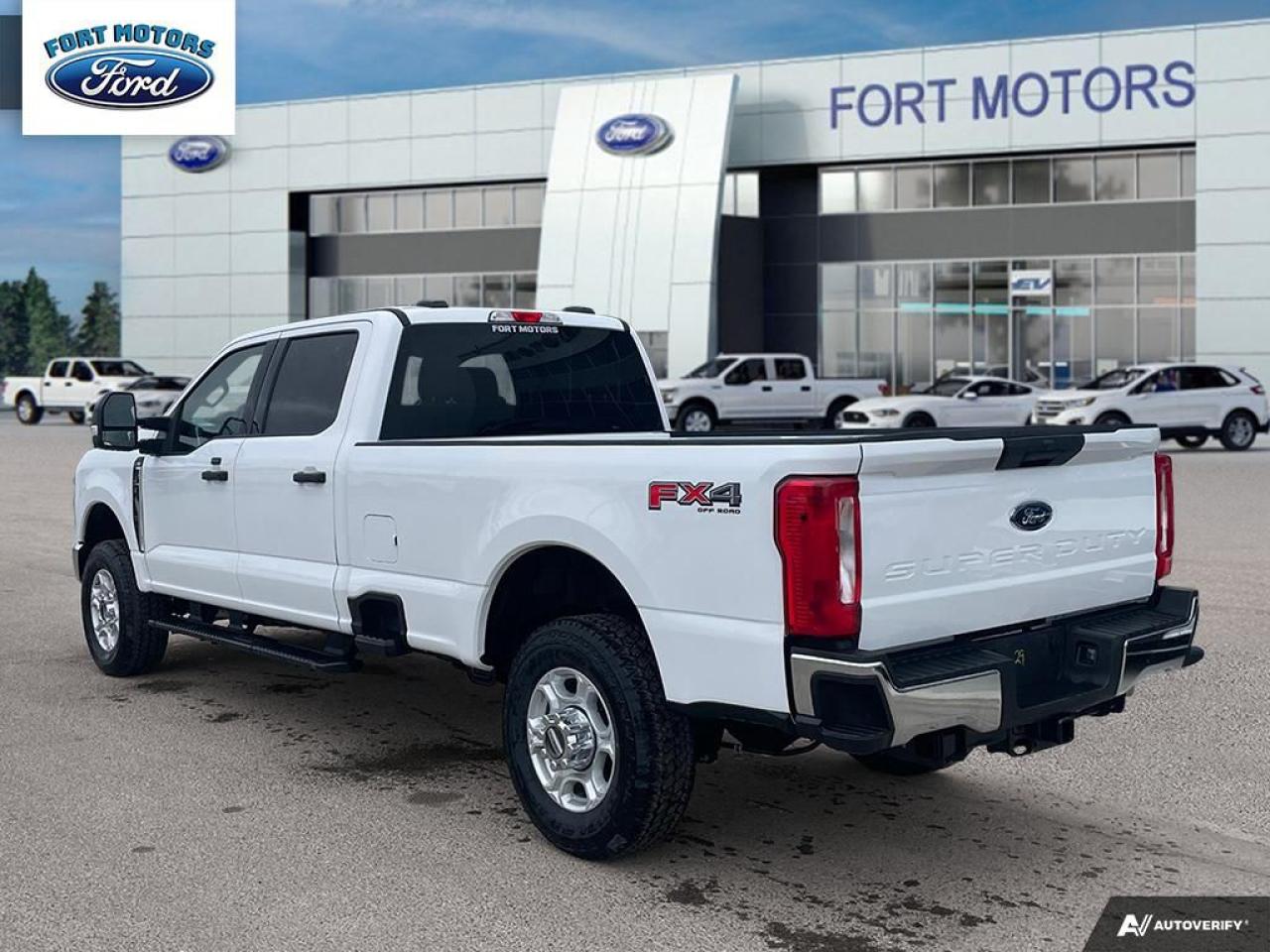 2025 Ford SUPERDUTY F-350® XLT Photo3