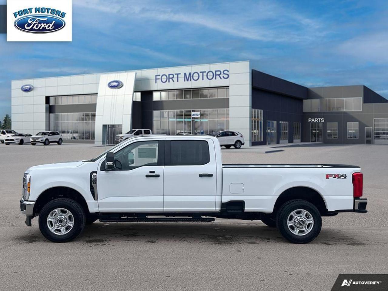 2025 Ford SUPERDUTY F-350® XLT Photo2