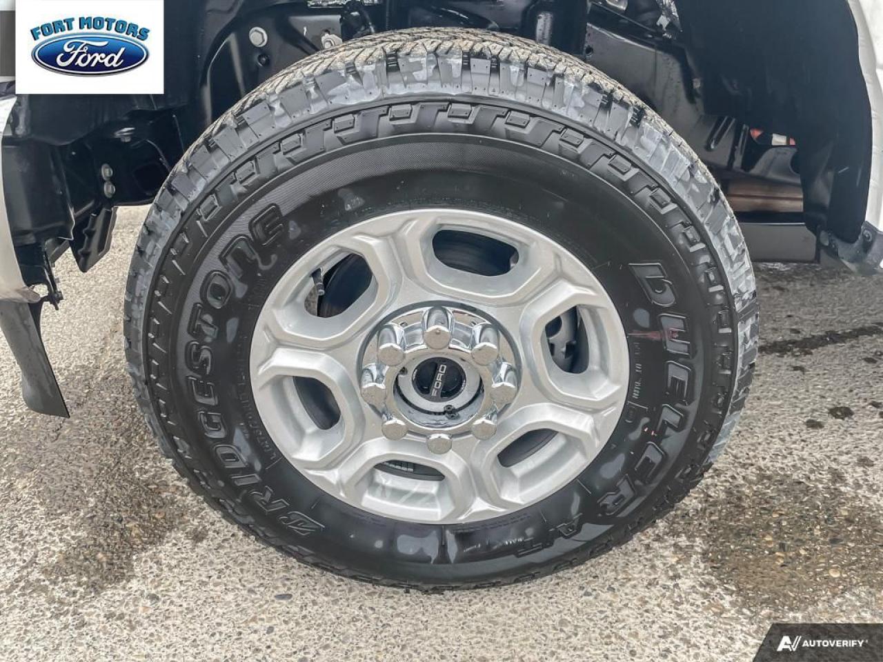 2025 Ford SUPERDUTY F-350® XLT Photo5