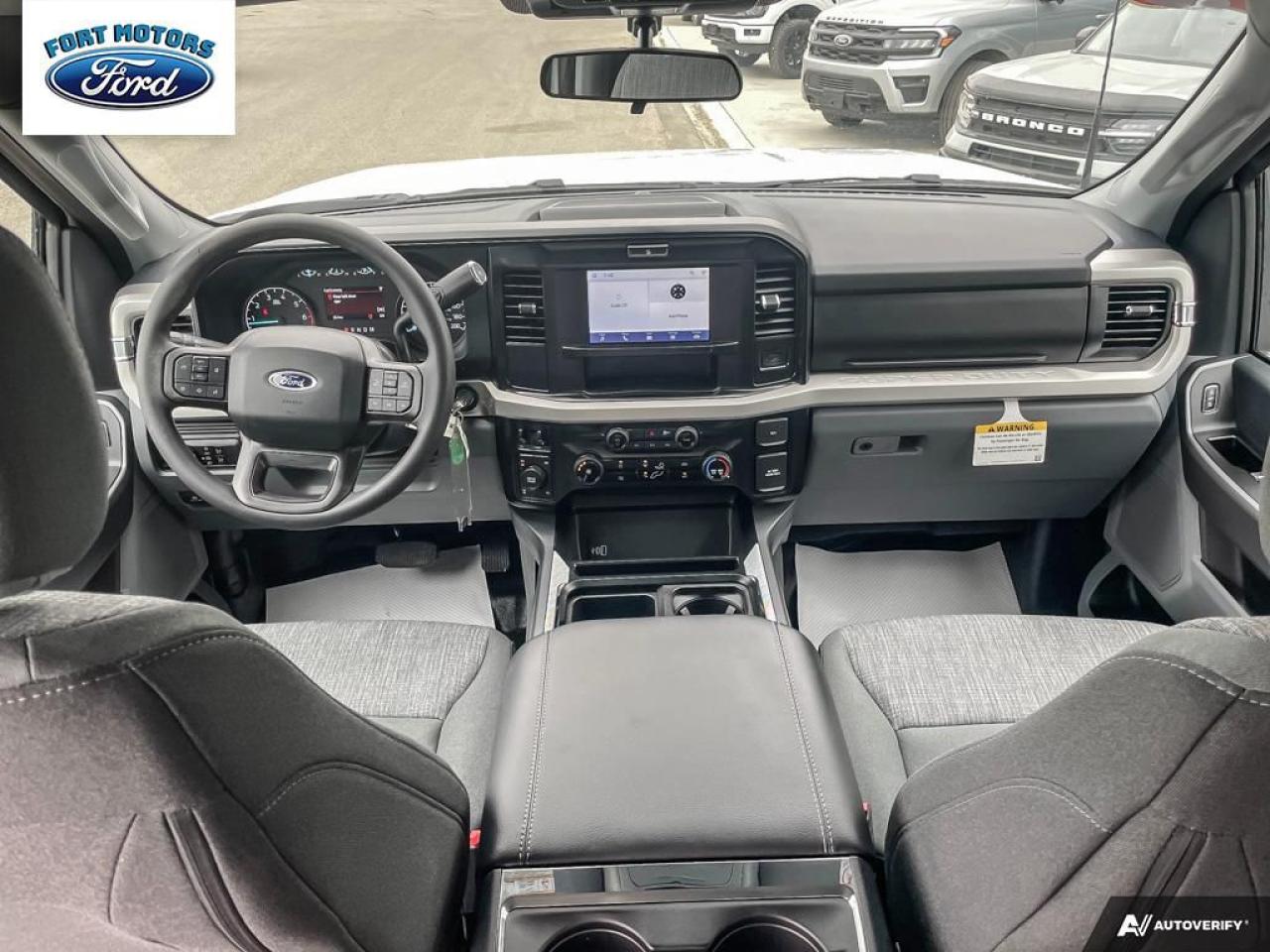 2025 Ford SUPERDUTY F-350® XLT Photo5