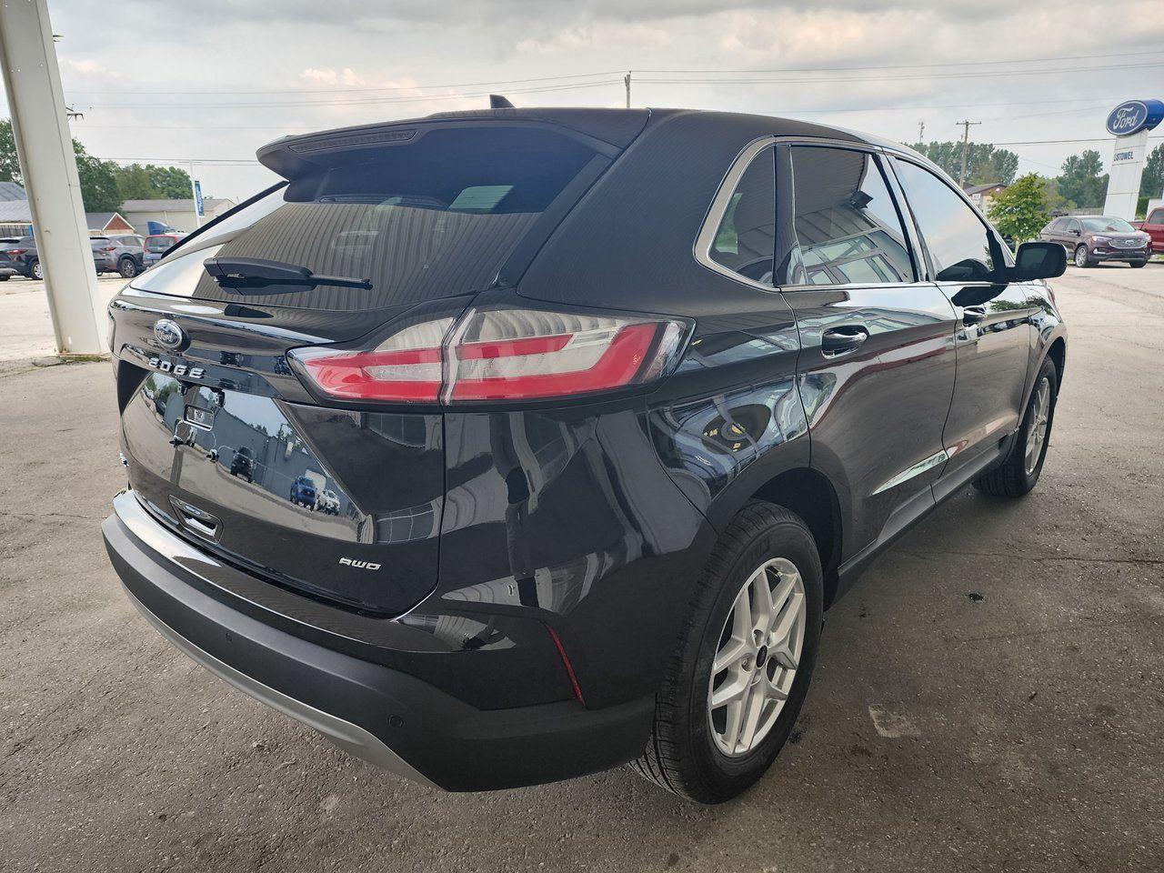 2024 Ford Edge SEL - Photo #5