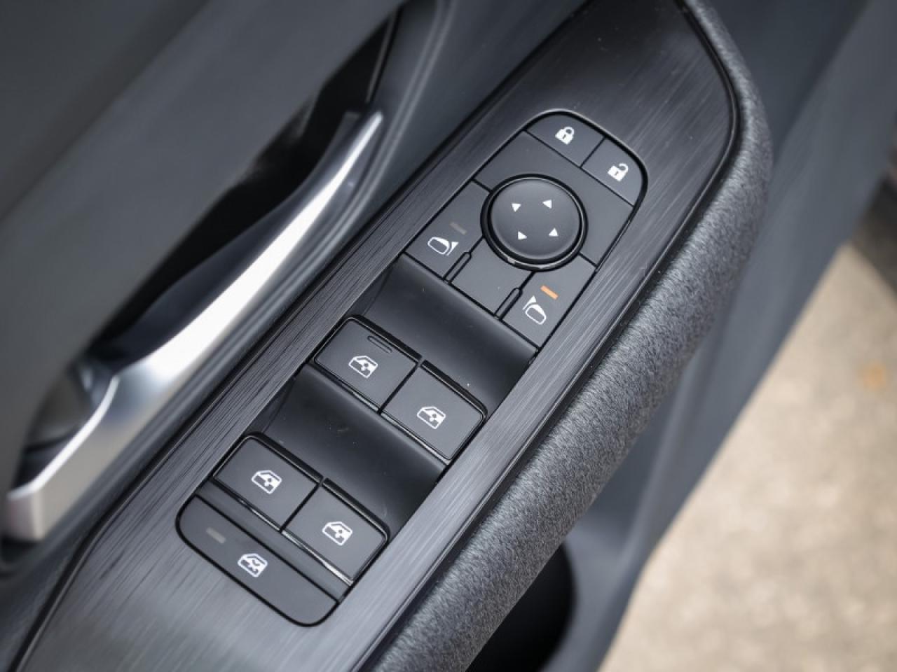 2025 Nissan Kicks SV  - Heated Seats Photo