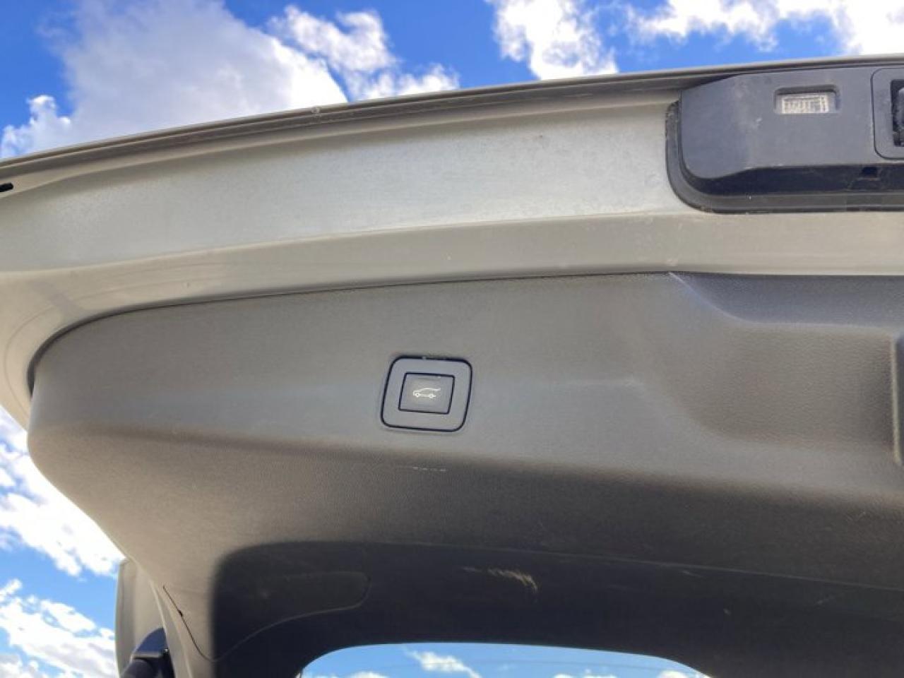 2024 Chevrolet TrailBlazer RS AWD | Heated Seats | Leather Photo