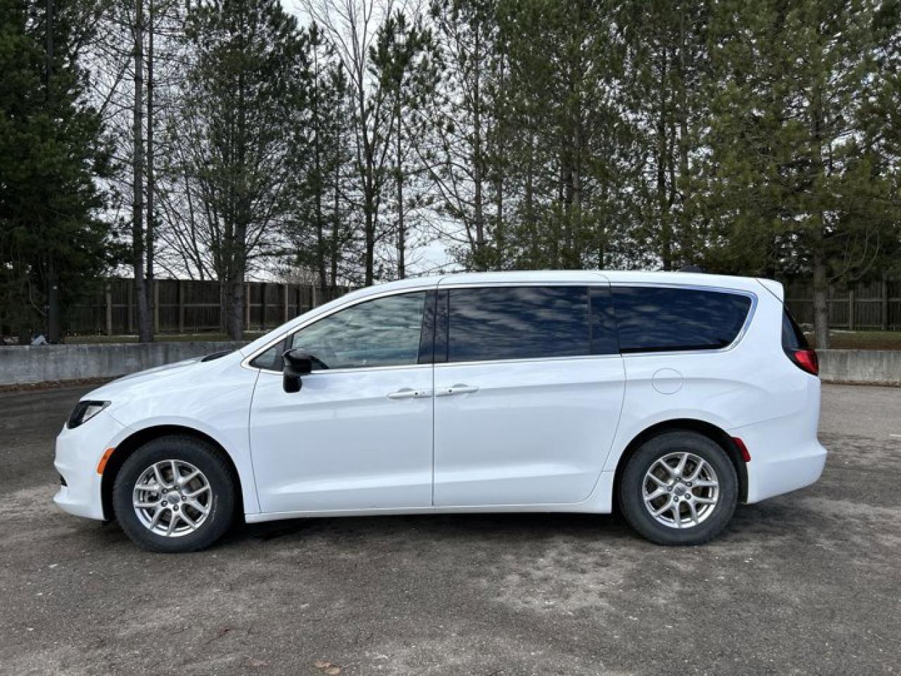 2024 Dodge Grand Caravan SXT | Heated Seats | Apple Carplay Photo