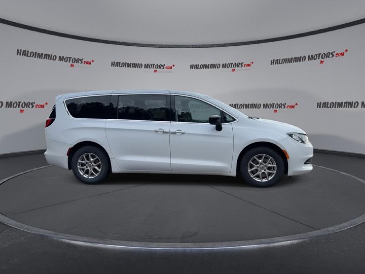 2024 Dodge Grand Caravan SXT | Heated Seats | Apple Carplay Photo