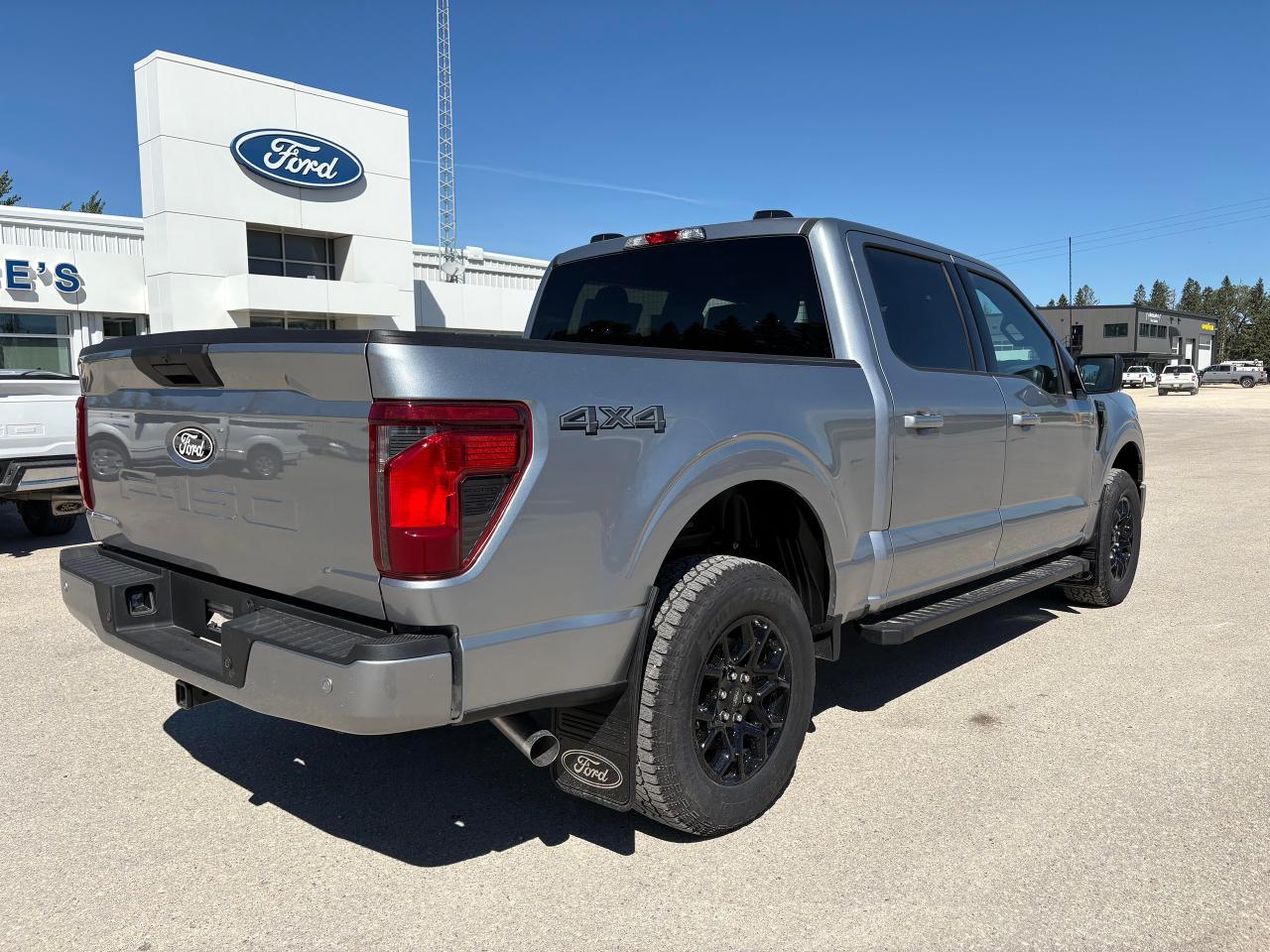 2025 Ford F-150 XLT 4WD SuperCrew 5.5' Box Photo5