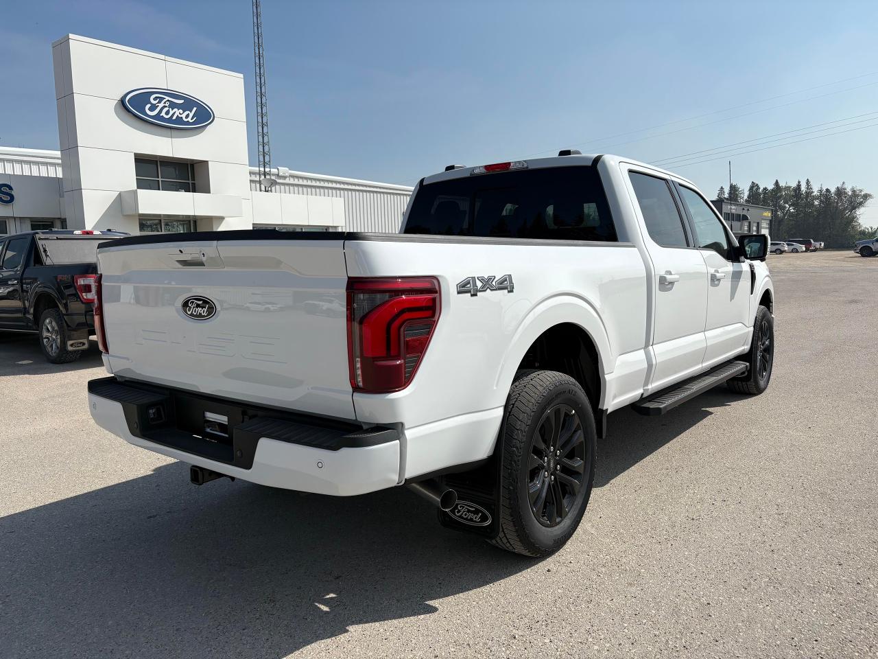 2025 Ford F-150 Lariat 4WD SuperCrew 6.5' Box Photo4