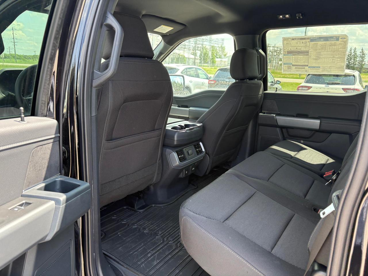 2025 Ford F-150 XLT 4WD SuperCrew 5.5' Box Photo5