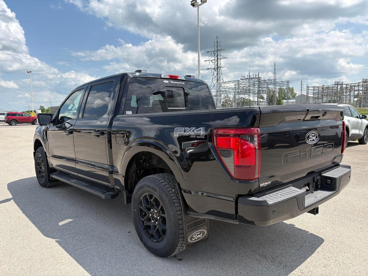 2025 Ford F-150 XLT 4WD SuperCrew 5.5' Box Photo5