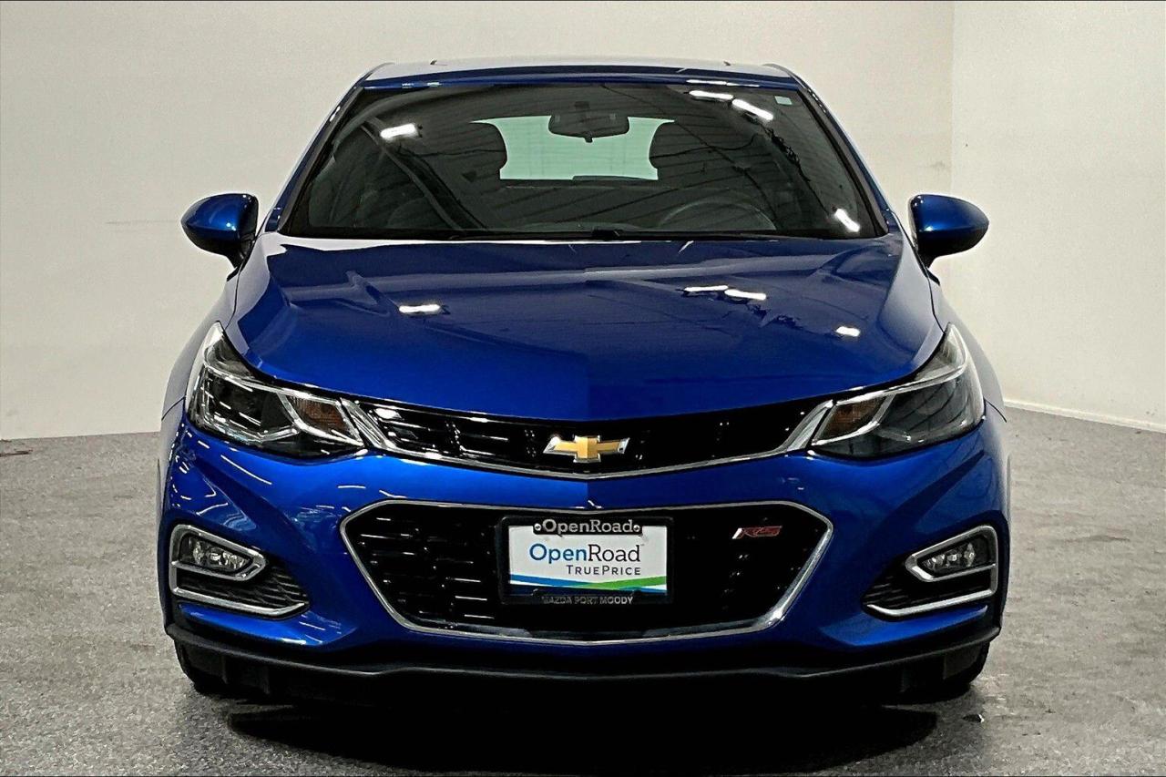 Used 2017 Chevrolet Cruze Hatchback LT - 6MT for sale in Port Moody, BC