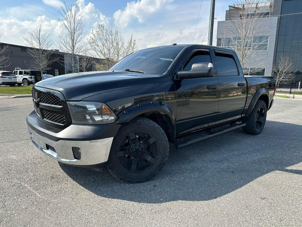 2017 RAM 1500 4WD Crew Cab Express Ltd // FULLY CERTIFIED - Photo #2