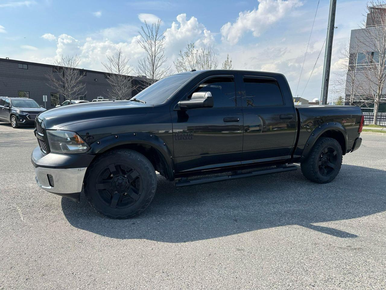 2017 RAM 1500 4WD Crew Cab Express Ltd // FULLY CERTIFIED Photo2