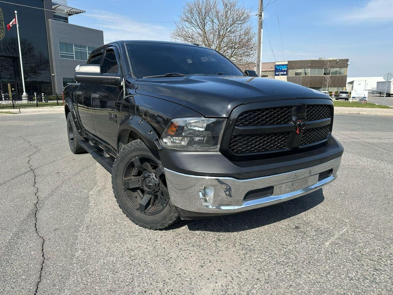 2017 RAM 1500 4WD Crew Cab Express Ltd // FULLY CERTIFIED - Photo #8