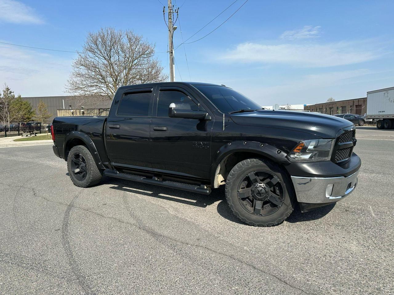 2017 RAM 1500 4WD Crew Cab Express Ltd // FULLY CERTIFIED - Photo #12