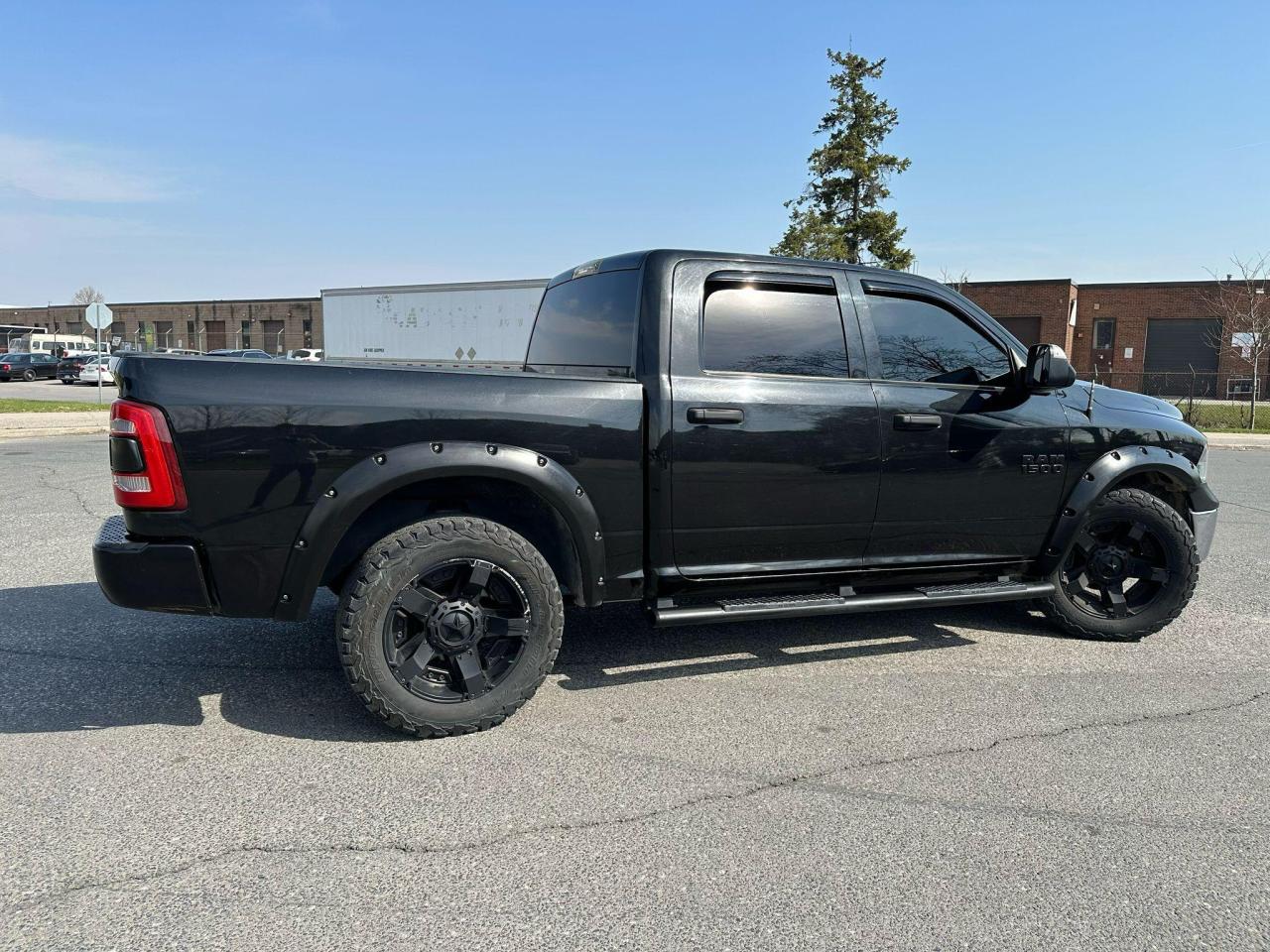 2017 RAM 1500 4WD Crew Cab Express Ltd // FULLY CERTIFIED - Photo #15