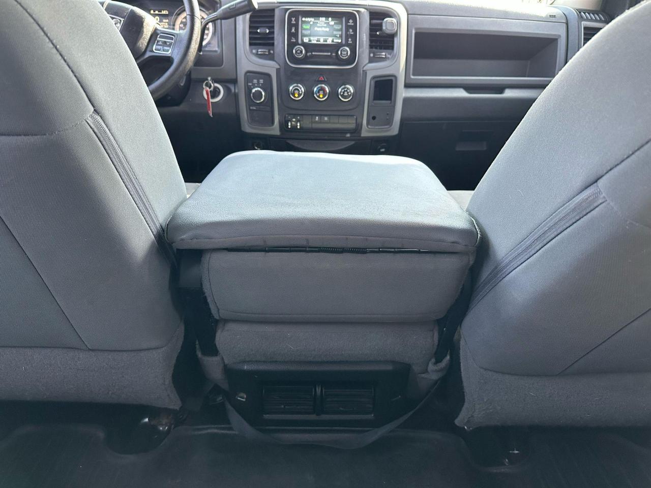 2017 RAM 1500 4WD Crew Cab Express Ltd // FULLY CERTIFIED - Photo #32