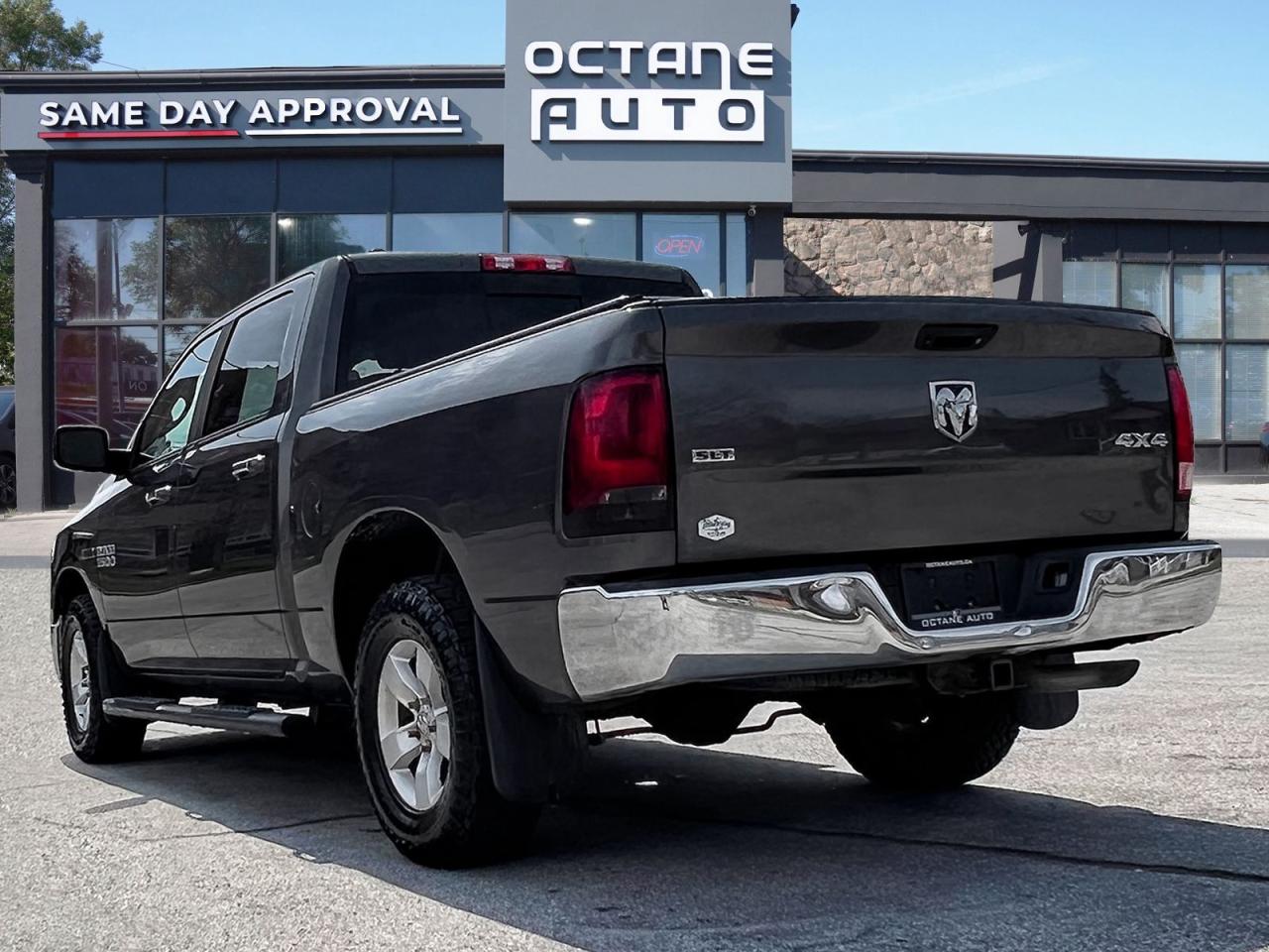 2017 RAM 1500 SLT Crew Cab SWB 4WD - Photo #4