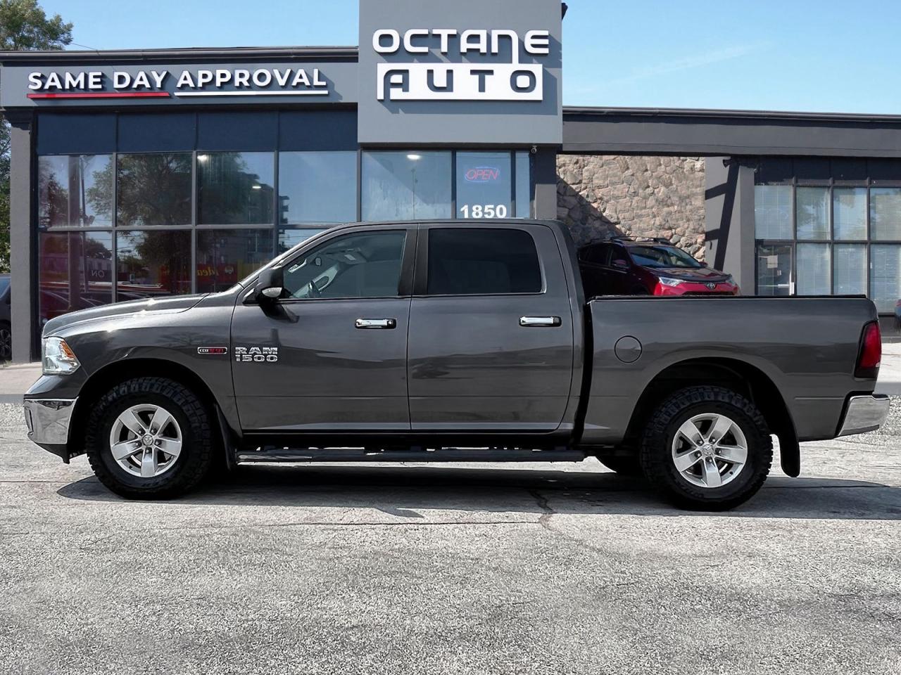 2017 RAM 1500 SLT Crew Cab SWB 4WD - Photo #3