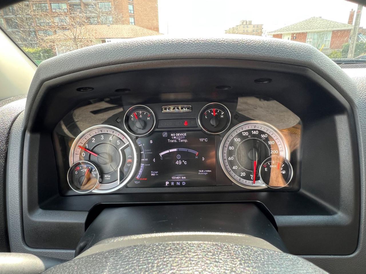 2017 RAM 1500 SLT Crew Cab SWB 4WD - Photo #11